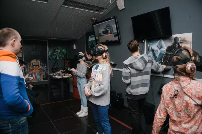 Клуб виртуальной реальности "U-ViW"