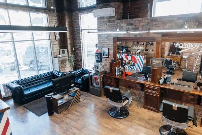 "OldBoy Barbershop" - мужская парикмахерская в Ульяновске.