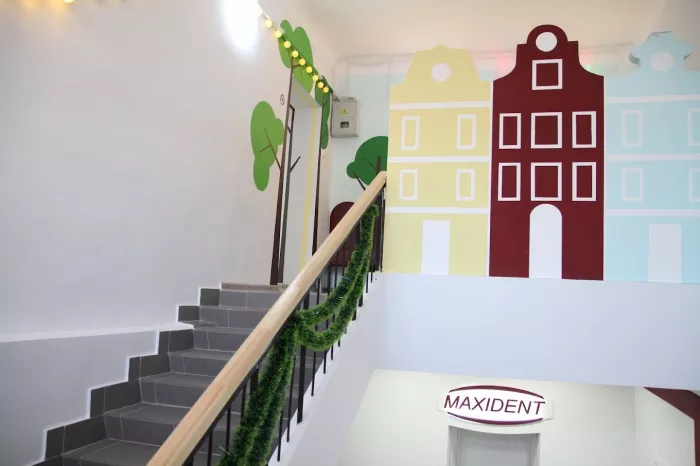 Стоматологическая клиника "Maxident".