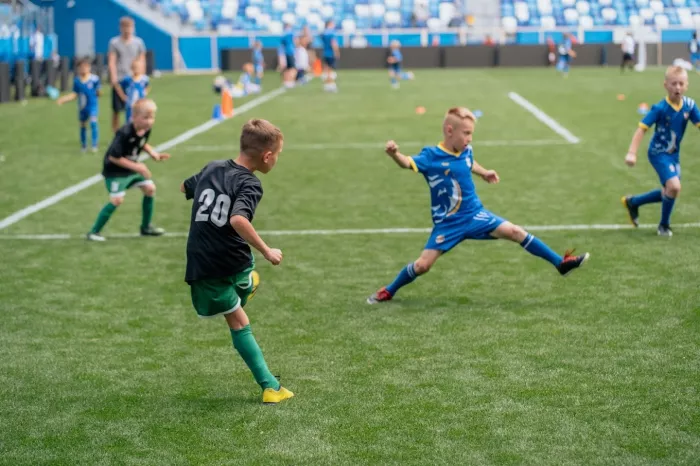 Футбольный клуб в Нижнем Новгороде "FOOTBALL MASTERS".