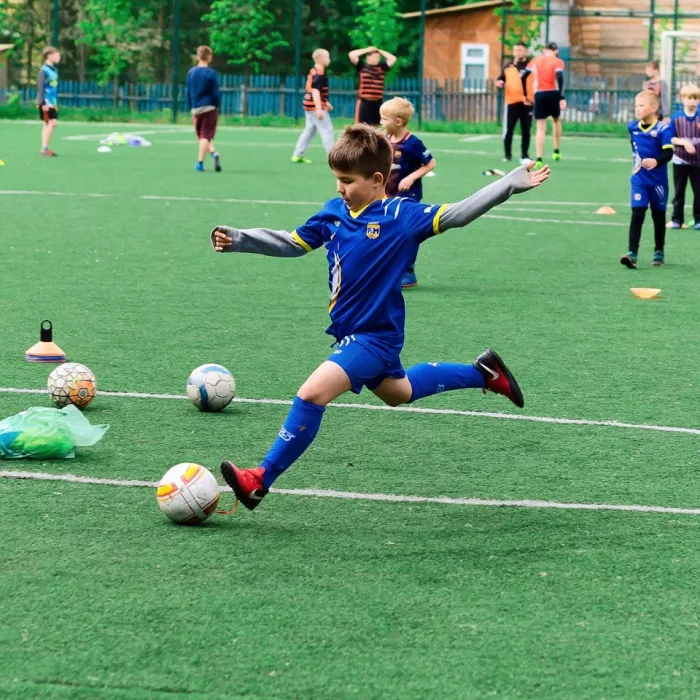 Футбольный клуб в Нижнем Новгороде "FOOTBALL MASTERS".