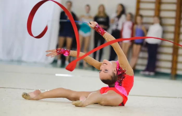 Секция Художественной Гимнастики "Rhythmic Stars".