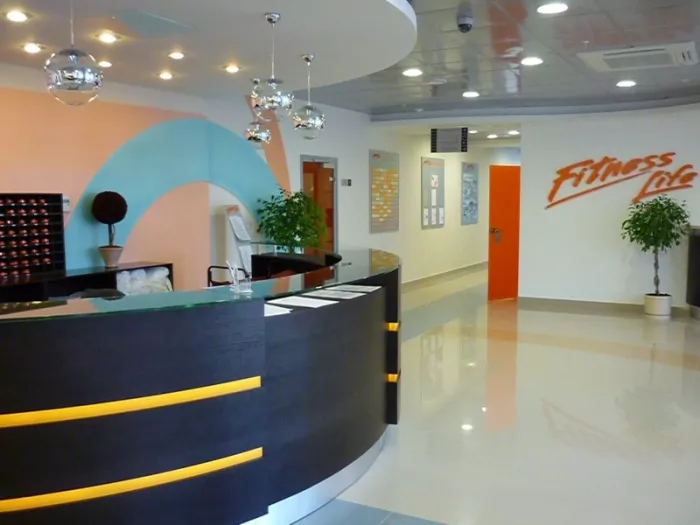 Фитнес-клуб "Fitness Life".