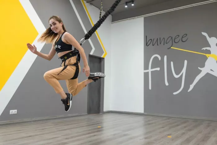 Фитнес-клуб "BungeeFly".