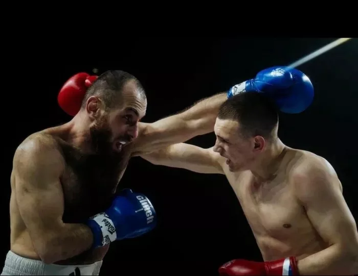Спортивный клуб "Арч".