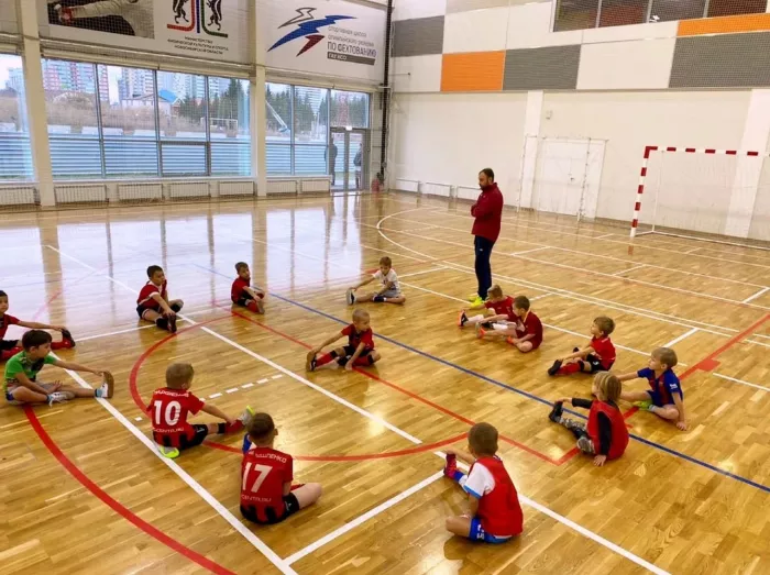 Футбольный клуб "Центр".