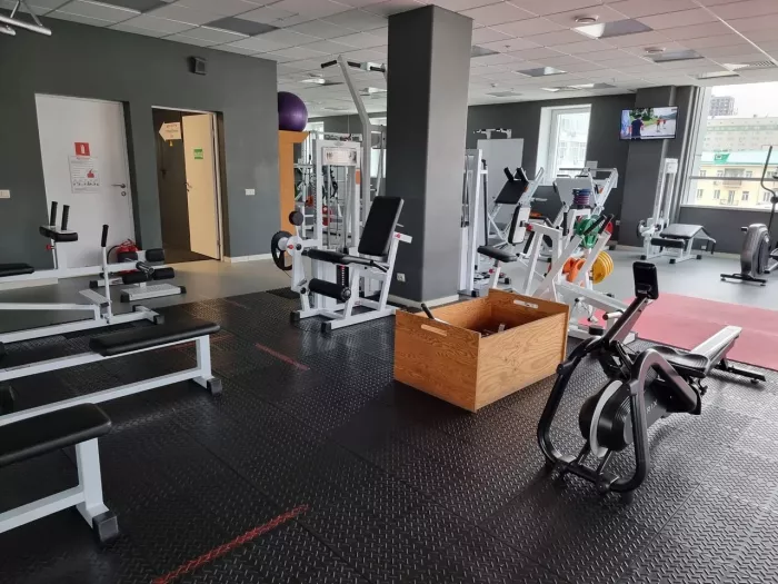 Фитнес-зал "Alpha Gym".