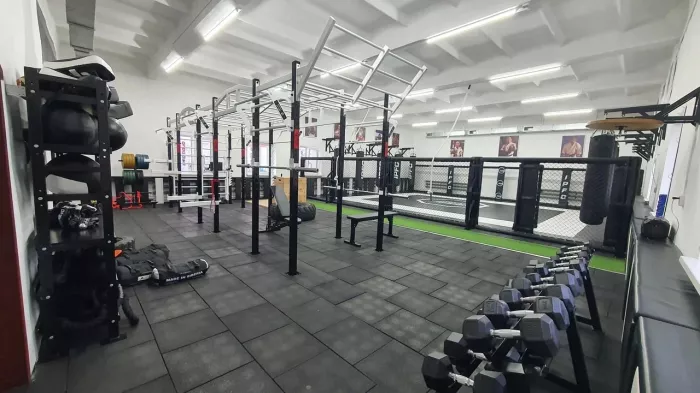 Зал единоборств "IPFC Dojo".