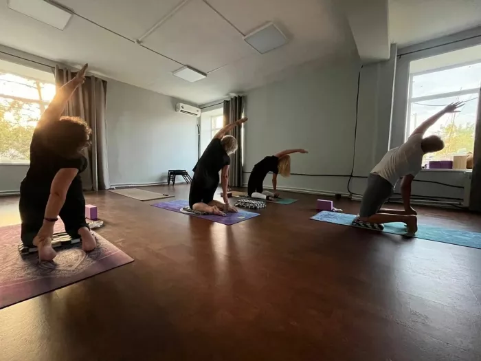 Студия йоги "Yogafor".