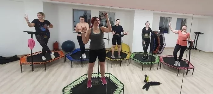 Студия фитнеса на батуте "JumpForSmile"