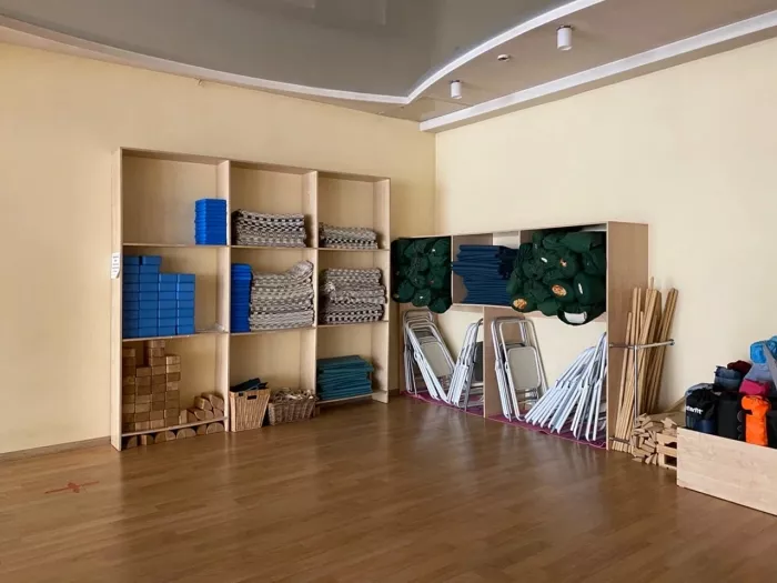 Студия йоги "Снежный лотос".