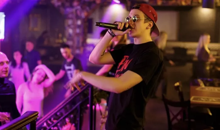 Ночной клуб "XxxX Bar"
