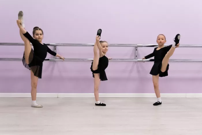 Танцевально-спортивная студия "Nonstop"