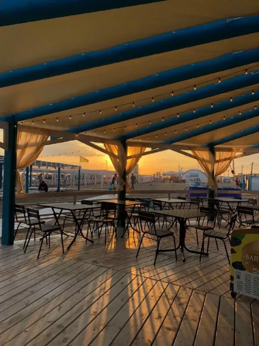 Бар "Montrè beach bar"