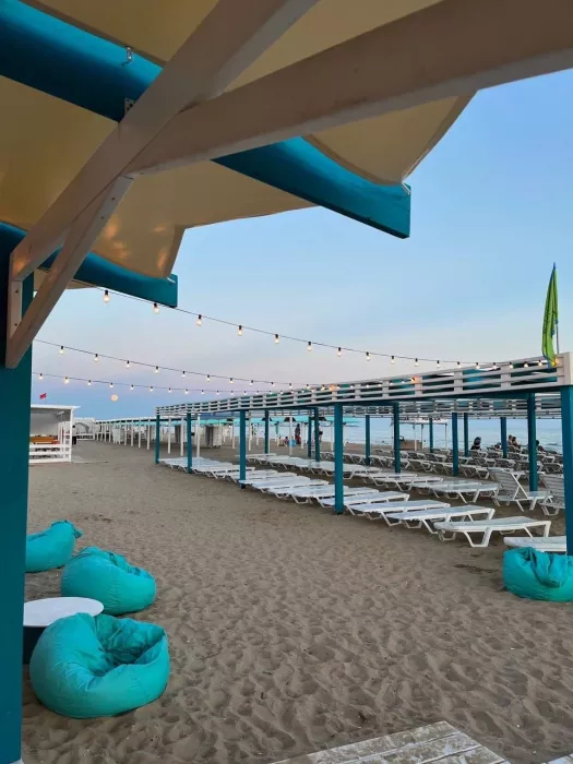 Бар "Montrè beach bar"