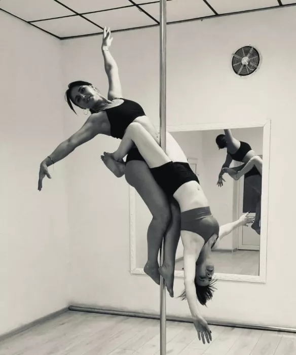 Школа танцев "Vogue pole dance"