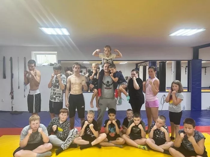 Бойцовский клуб "Сталь"