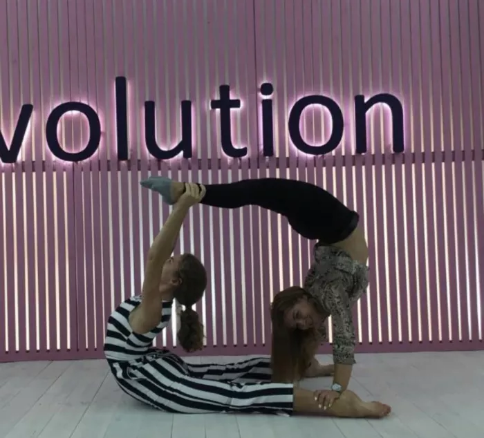 Студия воздушной гимнастики и фитнеса "Evolution"
