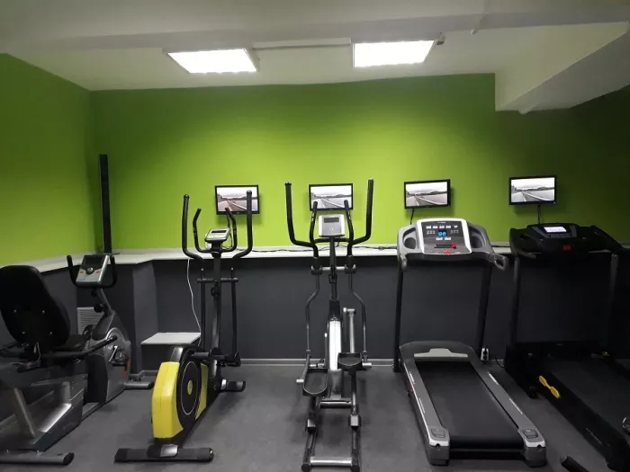 Женский тренажерный зал и фитнес "Frau Gym & Fit" 