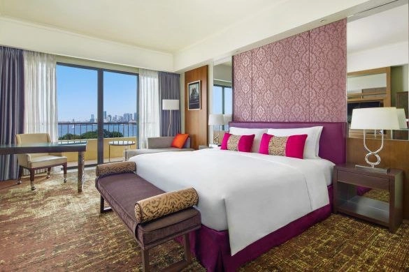 Отель «Sofitel Philippines Plaza Manila»