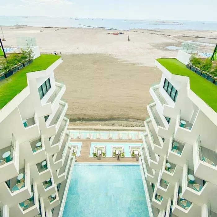 Отель «Lime Resort Manila»