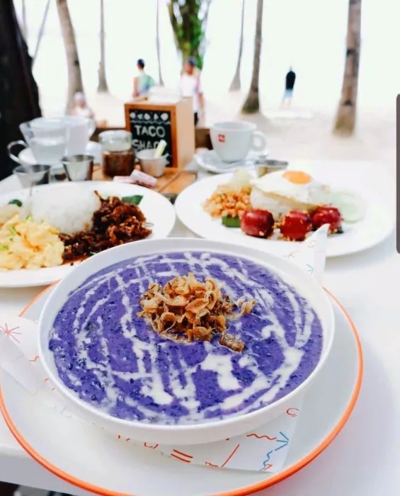 Кафе «Cha Cha's»