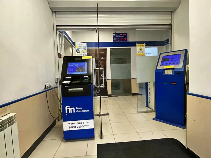  Банк "Финсервис".