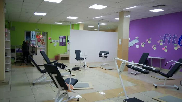 Фитнес-клуб "FitCurves"
