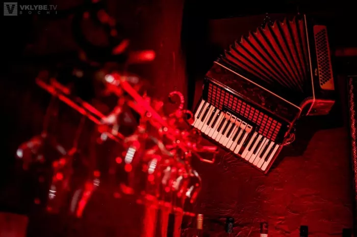 Караоке-клуб "Moulin Room"