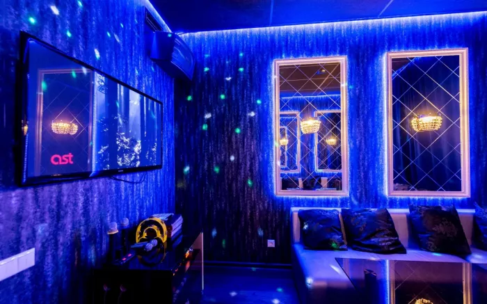 Караоке-клуб "Mado Restclub"