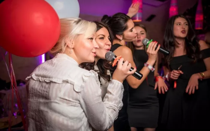 Караоке-клуб "Mado Restclub"