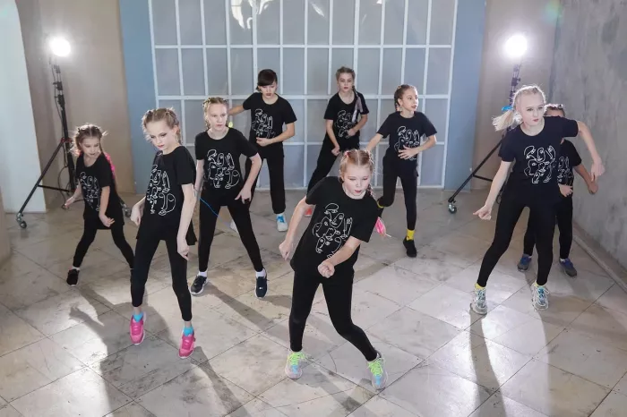 Арт Центр "Performance"