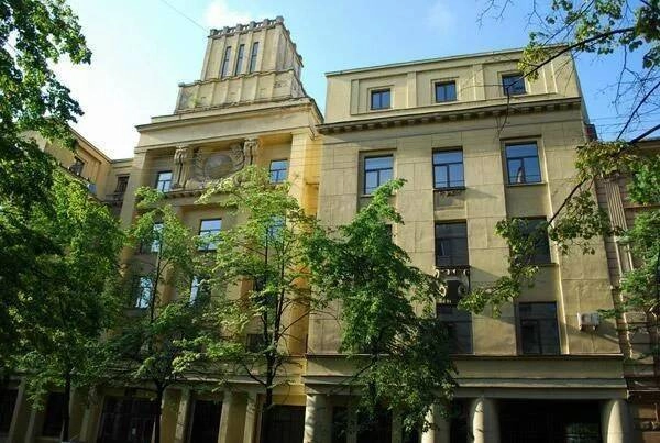 Финансовый университет