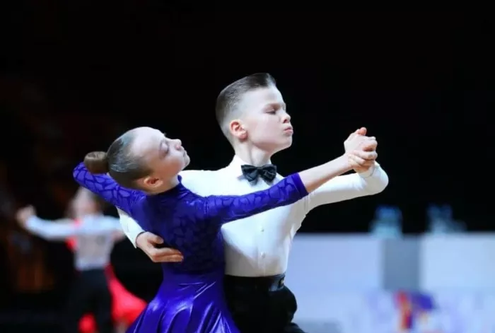 Танцевальный клуб "AksenovDANCE"