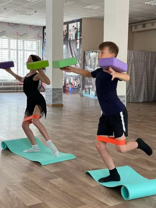 Танцевальный клуб "AksenovDANCE"