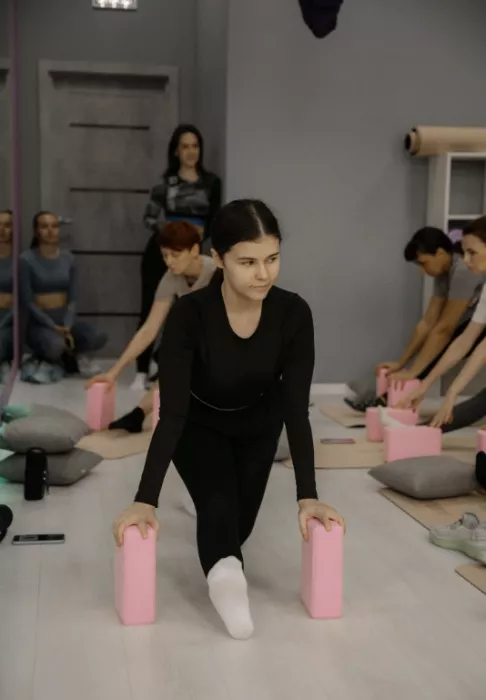 ​Студия растяжки и фитнеса "Restretch"