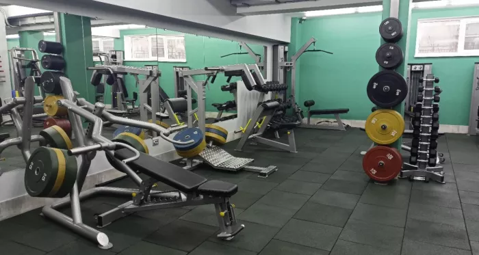 ​Тренажерный зал "Status gym"