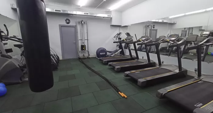 ​Тренажерный зал "Status gym"