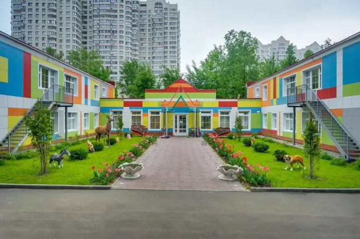 Частный детский сад "Apple Tree Preschool"