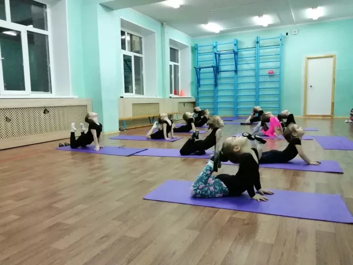 Школа танца для детей "Голливуд"