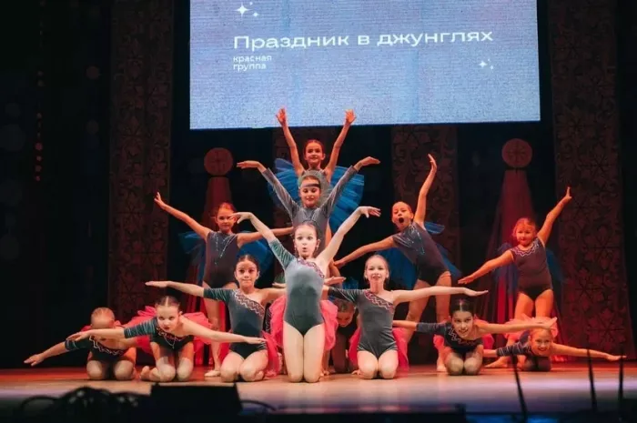 "Танцевальная студия M & dance"
