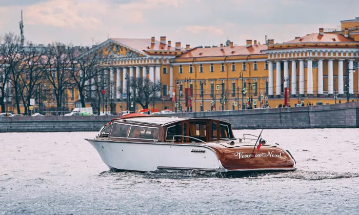 Компании по аренде яхты и катера "Smart Yacht"