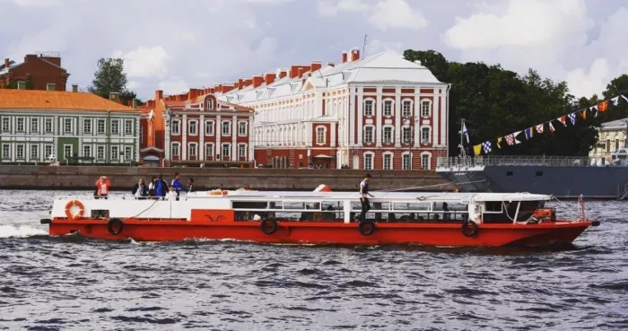 Компания по аренде теплоходов "Акватория"