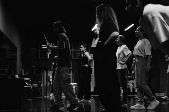 Школа танцев "AREV DANCE SCHOOL".