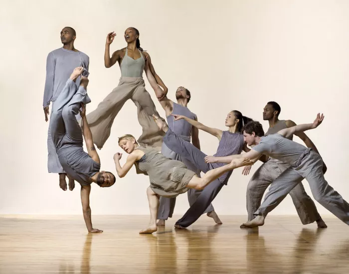 Школа танцев "Kinder Dance"
