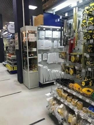Строительный магазин "Строймаркет Сатурн"