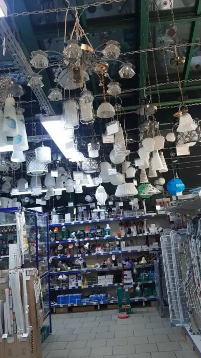 Строительный магазин "Строитель" на проспекте Просвещения