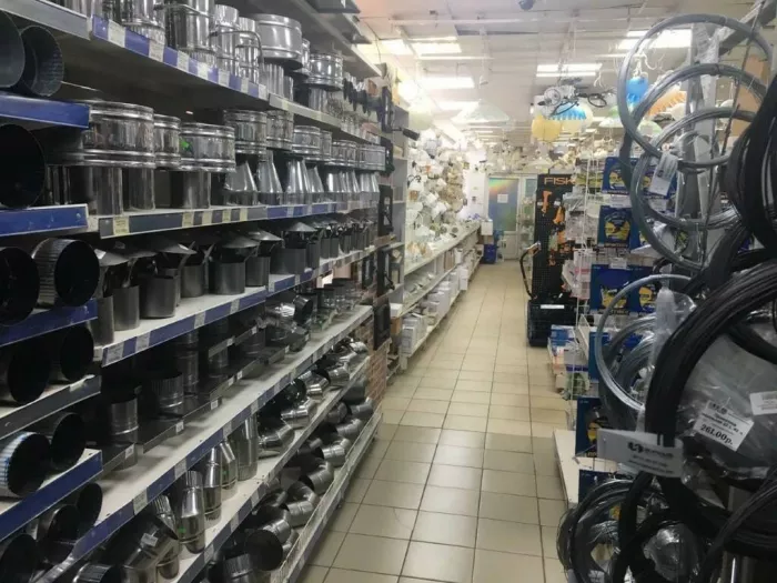 Строительный магазин "Строитель" на Авиаконструкторов