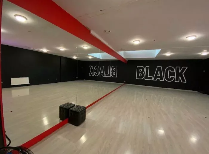 Школа танцев "Black"