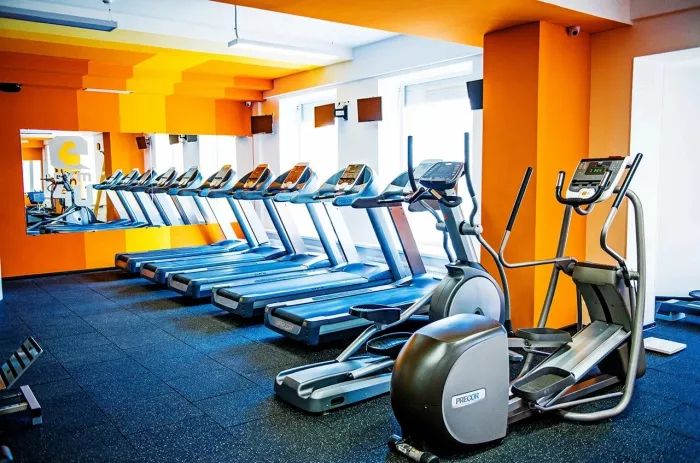 Фитнес-клуб "FitStudio"